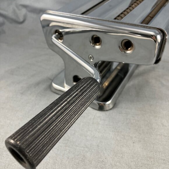 Vtg Egea Hand Manual Crank Pasta Maker Made in Italy - Picture 5 of 10